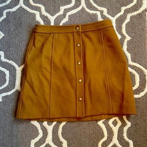 Camel colored madewell skirt with buttons